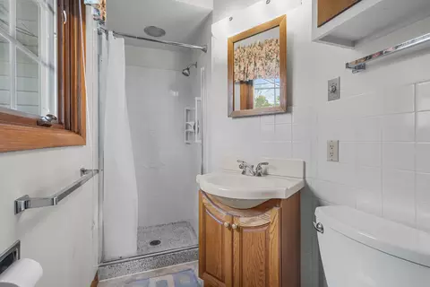 Bath - 1742 N Douglas St, Appleton, WI 54914 photo 3 of 4