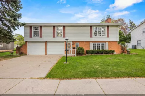 1742 N Douglas St, Appleton, WI 54914