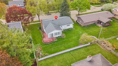 View/Area - 1742 N Douglas St, Appleton, WI 54914 photo 2 of 4