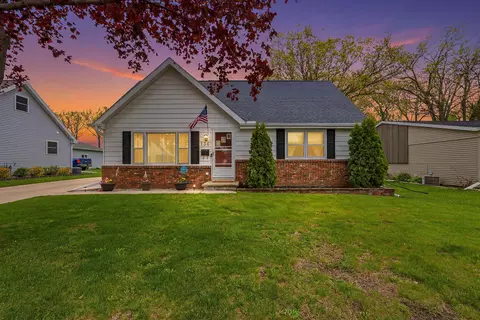 136 Clinton St, North Fond Du Lac, WI 54937