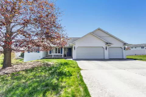 2195 Redpepper Trl, Green Bay, WI 54313