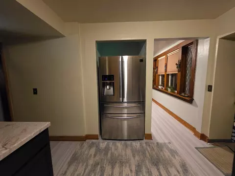 Entry Way - 809 E Hancock St, Appleton, WI 54911 photo 1 of 1