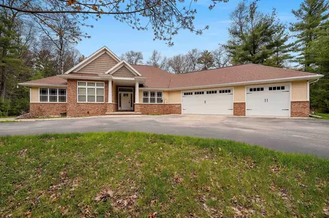 w1188 Country Side Lane, Marinette, WI 54143