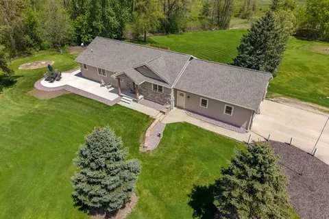 3102 Heise Rd, Omro, WI 54963