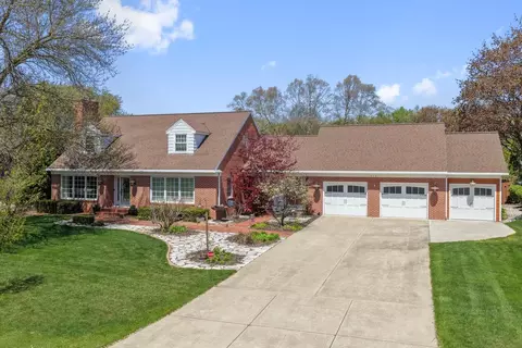 240 Arbor Ln, Green Bay, WI 54301