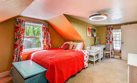 Bedroom - 2425 Barbara Ave, Appleton, WI 54915 photo 6 of 8