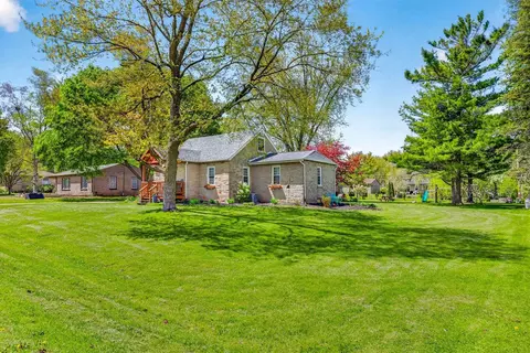 Exterior - 2425 Barbara Ave, Appleton, WI 54915 photo 8 of 17