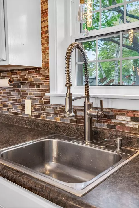 Kitchen - 2425 Barbara Ave, Appleton, WI 54915 photo 4 of 4