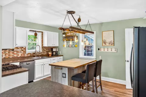 Kitchen - 2425 Barbara Ave, Appleton, WI 54915 photo 1 of 4