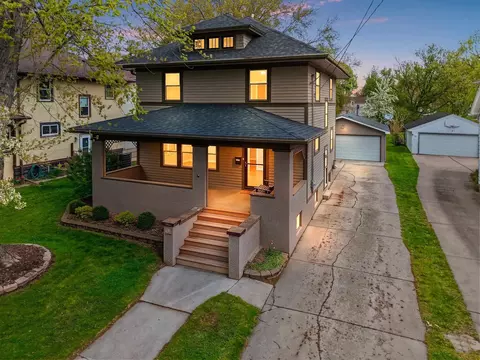 1131 Lawe St, Green Bay, WI 54301