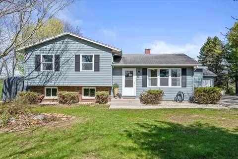 3611 Gass Lake Rd, Manitowoc, WI 54220