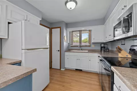 Kitchen - 543 E Murray Ave, Appleton, WI 54915 photo 4 of 7