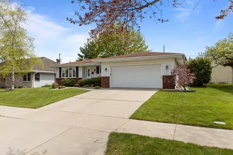 Exterior - 543 E Murray Ave, Appleton, WI 54915 photo 9 of 11