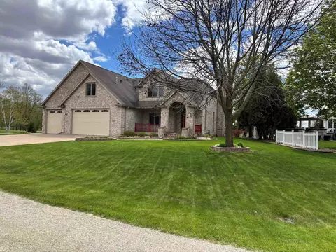 w5085 Fox Lane, Sherwood, WI 54169