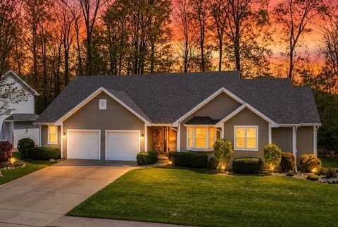 3076 Essen Rd, Green Bay, WI 54311
