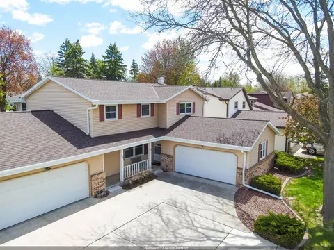 510 Silver Spring Dr, Green Bay, WI 54303
