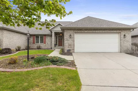 394 Woodfield Dr, Green Bay, WI 54313