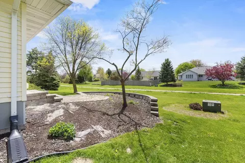 Exterior - 3219 E Fallcreek Ln, Appleton, WI 54913 photo 17 of 18