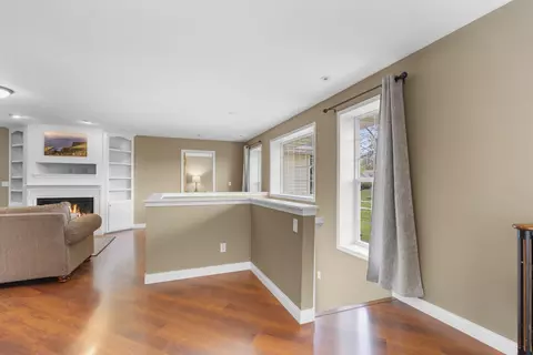 Living - 3219 E Fallcreek Ln, Appleton, WI 54913 photo 5 of 5