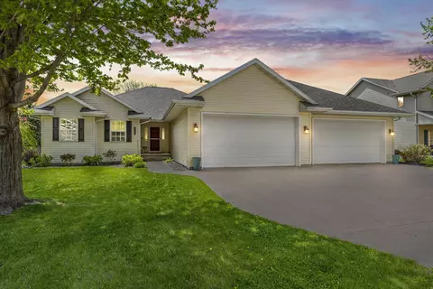 3219 E Fallcreek Ln, Appleton, WI 54913