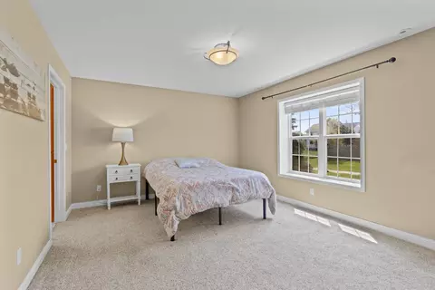Bedroom - 3219 E Fallcreek Ln, Appleton, WI 54913 photo 2 of 5