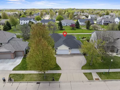 View/Area - 3219 E Fallcreek Ln, Appleton, WI 54913 photo 4 of 9