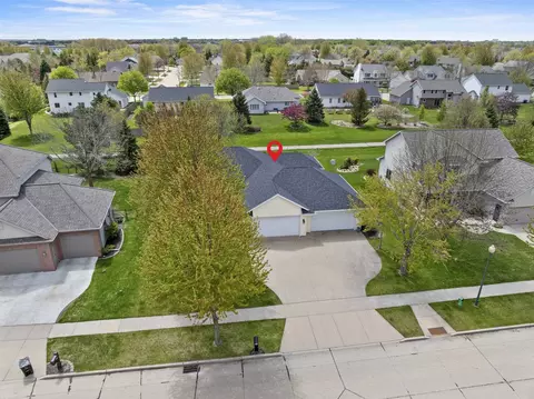 View/Area - 3219 E Fallcreek Ln, Appleton, WI 54913 photo 3 of 9