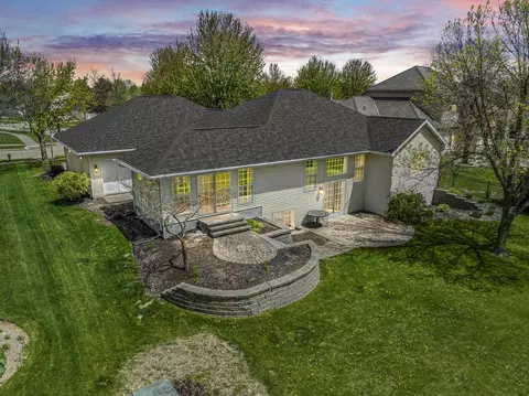 Exterior - 3219 E Fallcreek Ln, Appleton, WI 54913 photo 12 of 18
