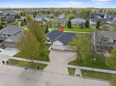 View/Area - 3219 E Fallcreek Ln, Appleton, WI 54913 photo 7 of 9