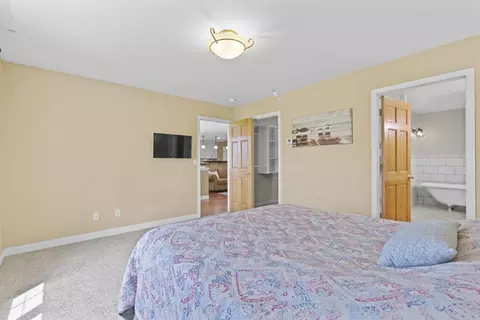 Bedroom - 3219 E Fallcreek Ln, Appleton, WI 54913 photo 1 of 5
