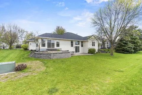 Exterior - 3219 E Fallcreek Ln, Appleton, WI 54913 photo 11 of 18
