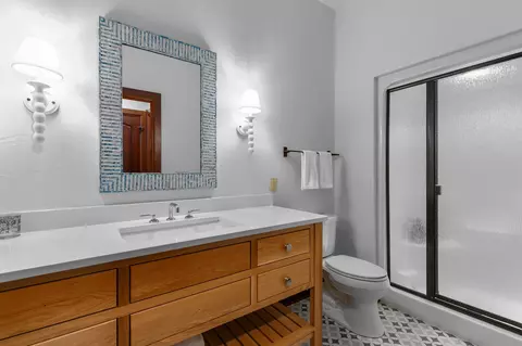 Bath - 2730 E Apple Hill Blvd, Appleton, WI 54913 photo 12 of 13