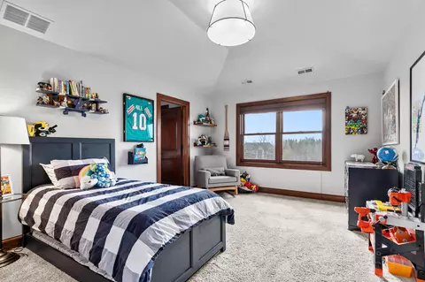 Bedroom - 2730 E Apple Hill Blvd, Appleton, WI 54913 photo 4 of 11