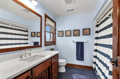 Bath - 2730 E Apple Hill Blvd, Appleton, WI 54913 photo 10 of 13