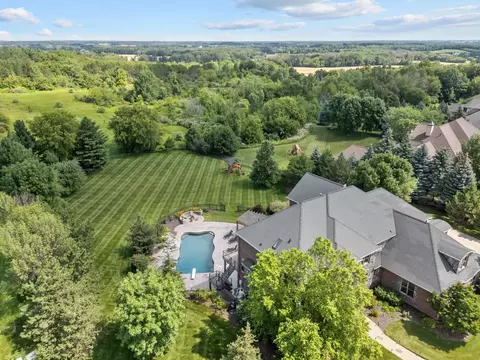 View/Area - 2730 E Apple Hill Blvd, Appleton, WI 54913 photo 2 of 7