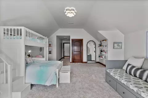Bedroom - 2730 E Apple Hill Blvd, Appleton, WI 54913 photo 9 of 11