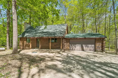 9660 Manu Rd, Fremont, WI 54940