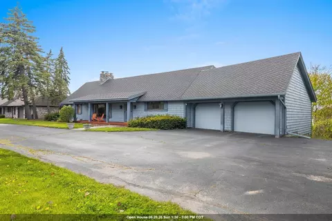 2512 Riverside Dr, Green Bay, WI 54301