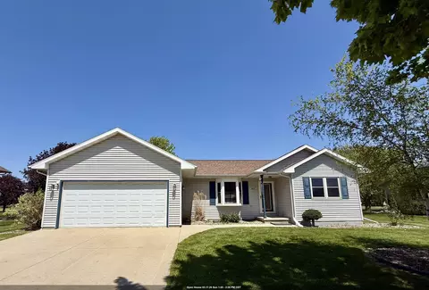 975 Whippoorwill Ln, Fond Du Lac, WI 54935