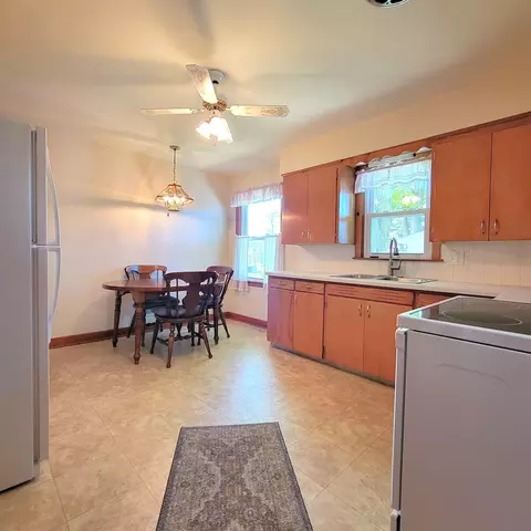 Kitchen - 1340 W Spring St, Appleton, WI 54914 photo 2 of 3