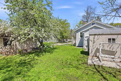 Exterior - 125 E Coolidge Ave, Appleton, WI 54915 photo 3 of 4