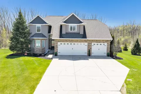 2005 Fescue Way, Green Bay, WI 54313