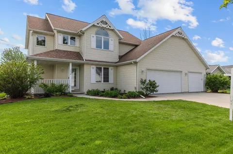 49 Aurora Ln, Fond Du Lac, WI 54935