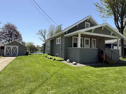 436 River Hts, Shawano, WI 54166
