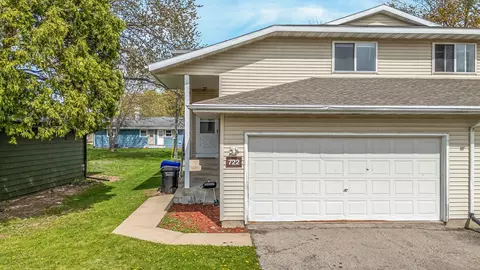 722 N Hawthorne Dr, Appleton, WI 54915