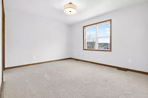 Bedroom - n9273 Constellation Drive, Appleton, WI 54915 photo 7 of 9