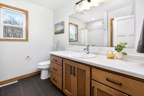 Bath - n9273 Constellation Drive, Appleton, WI 54915 photo 4 of 4
