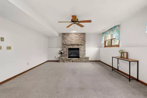 Living - 2108 S Matthias St, Appleton, WI 54915 photo 5 of 6