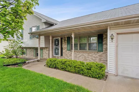 Exterior - 2108 S Matthias St, Appleton, WI 54915 photo 2 of 12
