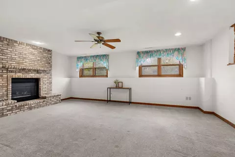 Living - 2108 S Matthias St, Appleton, WI 54915 photo 4 of 6
